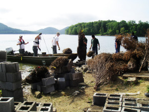 DFWL prepare to place fish attractors in Cave Run Lake